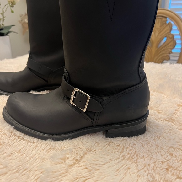 Women’s FRYE size 10 motorcycle boot & work versatile boot - Picture 3 of 15